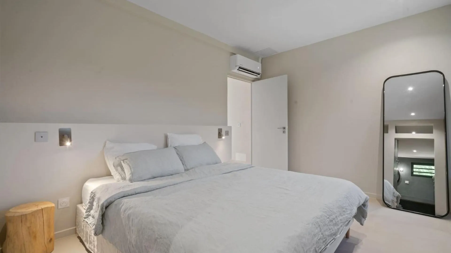 Villa Pantone Le Robert 0*,
