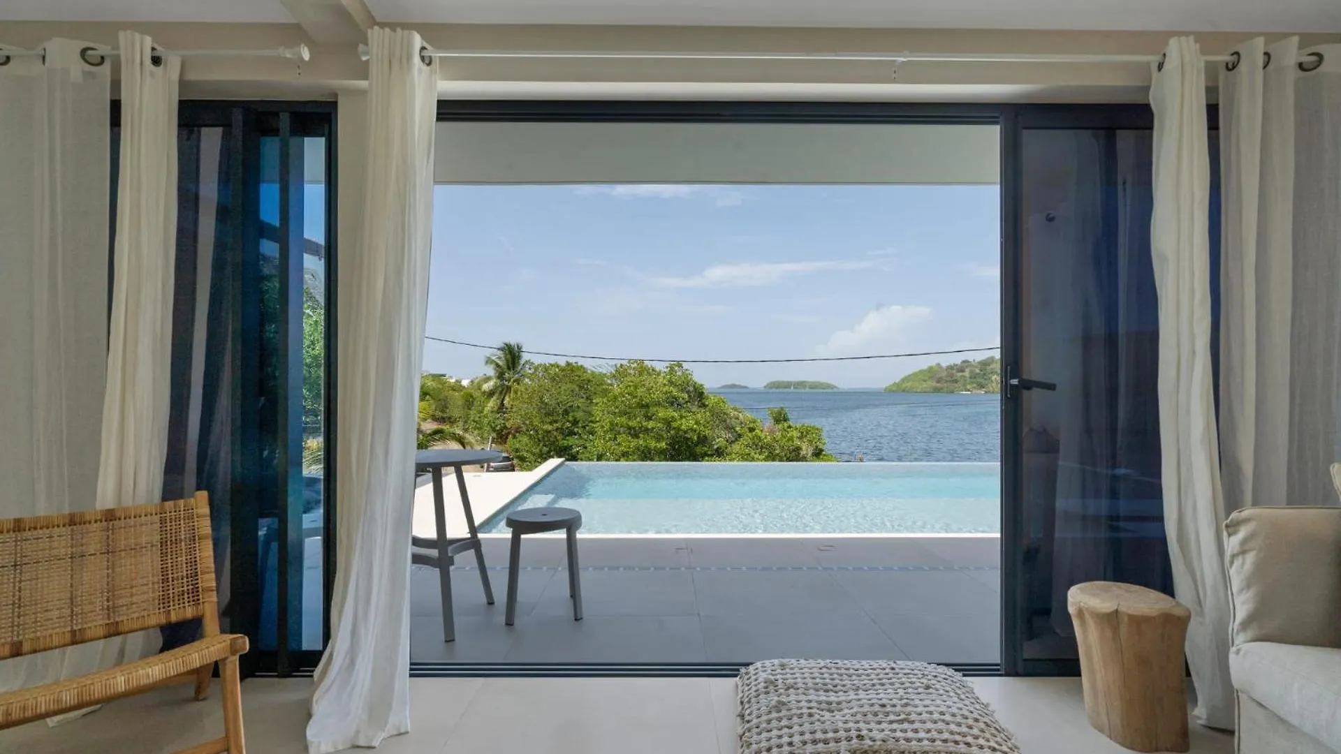Villa Pantone Le Robert 0*,  Martinique