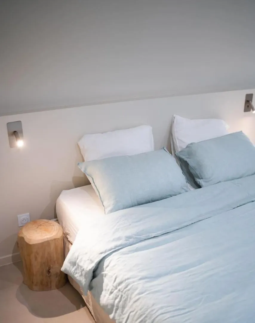 Villa Pantone 勒罗贝尔